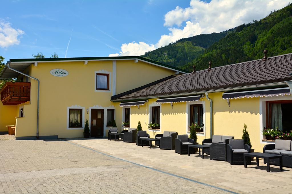 Pension Milan Zell am See Bagian luar foto